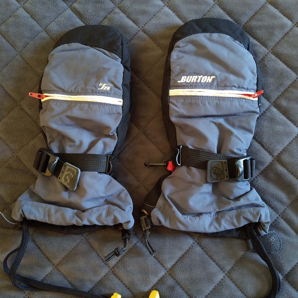 Burton snowboard/ski gloves - mits. Size small